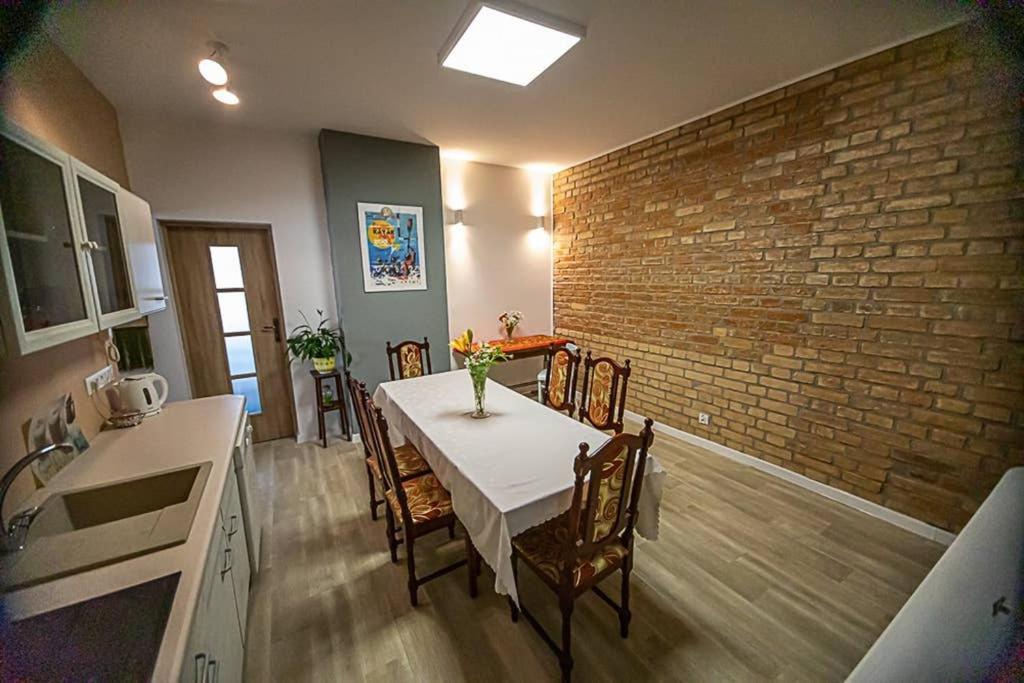 Apartament Rynek Lesna  Luaran gambar